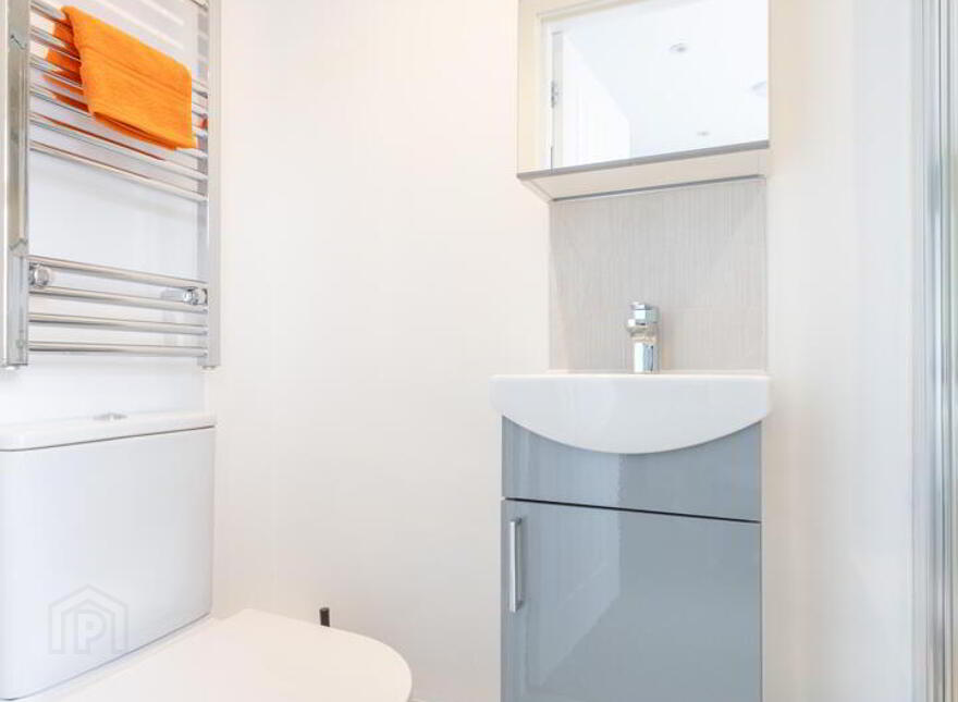 Room 3, 4 Woodcot Avenue, Belfast, BT5 5JA
