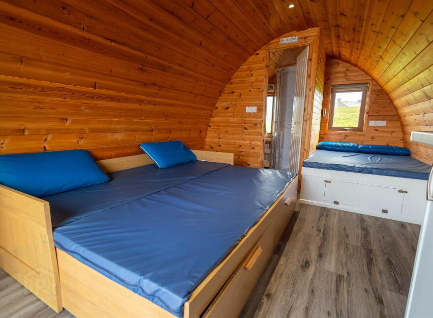 Rathlin Glamping, Rathlin Island, Demesne, Ballycastle, BT54 6RT