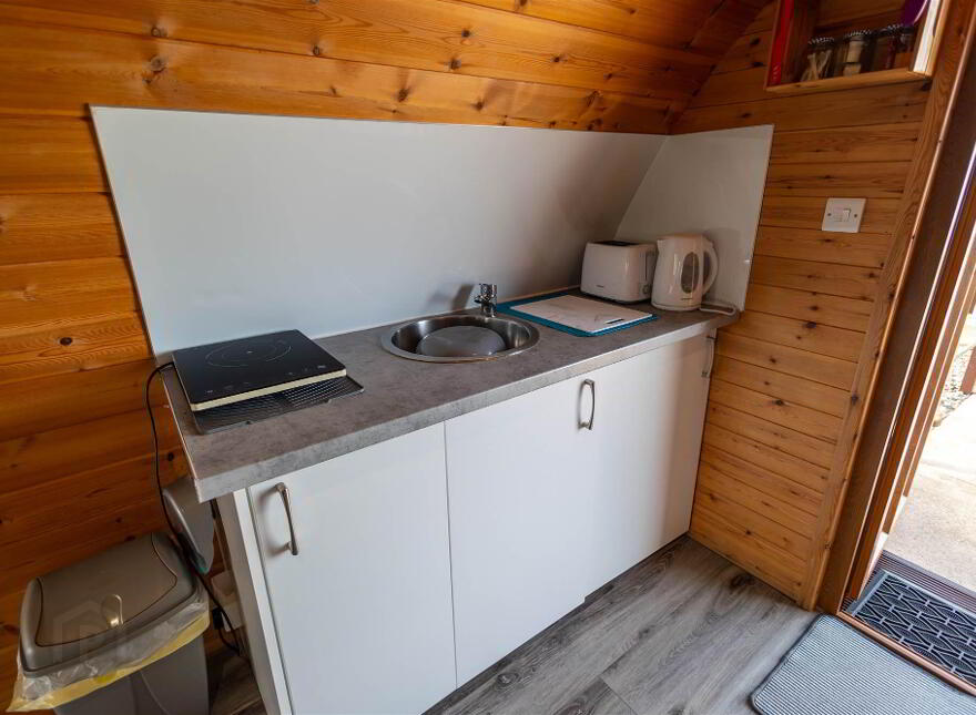 Rathlin Glamping, Rathlin Island, Demesne, Ballycastle, BT54 6RT