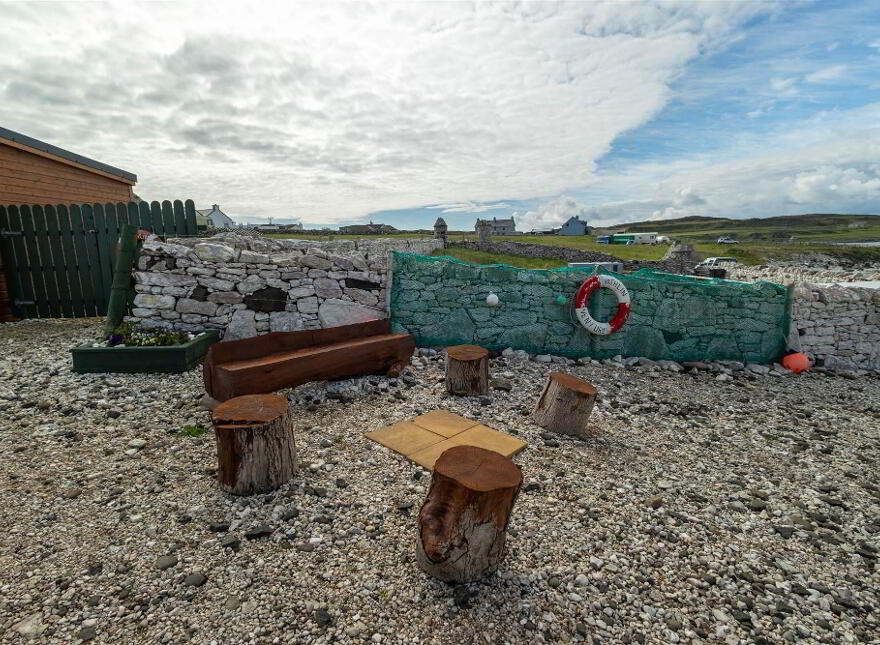Rathlin Glamping, Rathlin Island, Demesne, Ballycastle, BT54 6RT