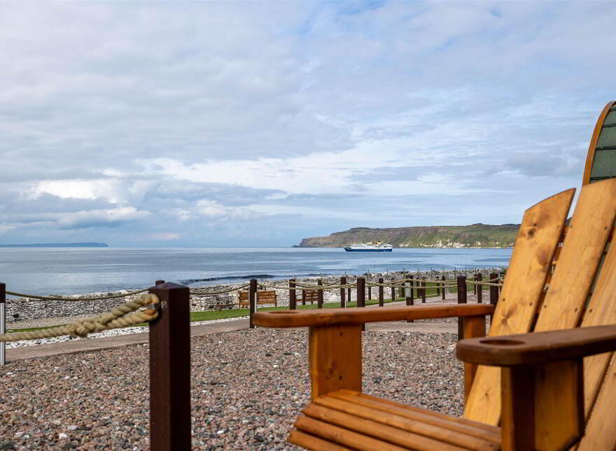 Rathlin Glamping, Rathlin Island, Demesne, Ballycastle, BT54 6RT