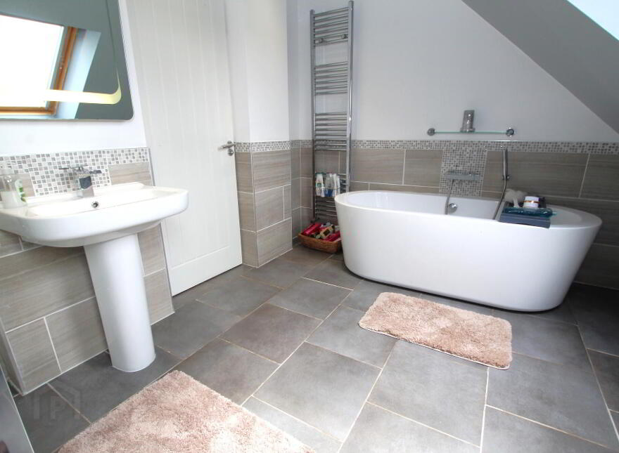 16 Woodland Avenue, Lambeg, Lisburn, BT27 4PJ