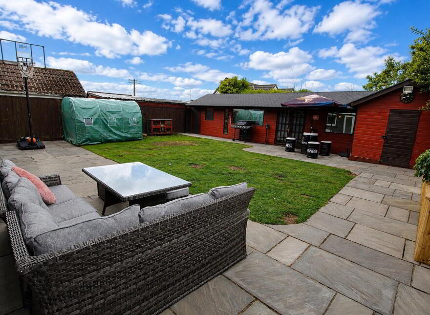 16 Woodland Avenue, Lambeg, Lisburn, BT27 4PJ
