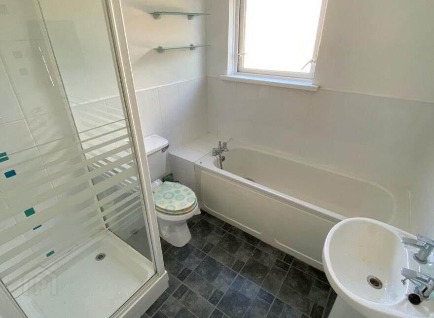 66 Hillhall Park, Lisburn, BT27 5DE