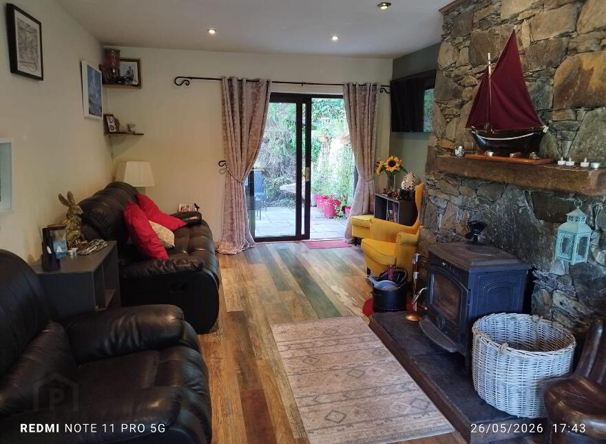 Riverside, Clifden, H71T627