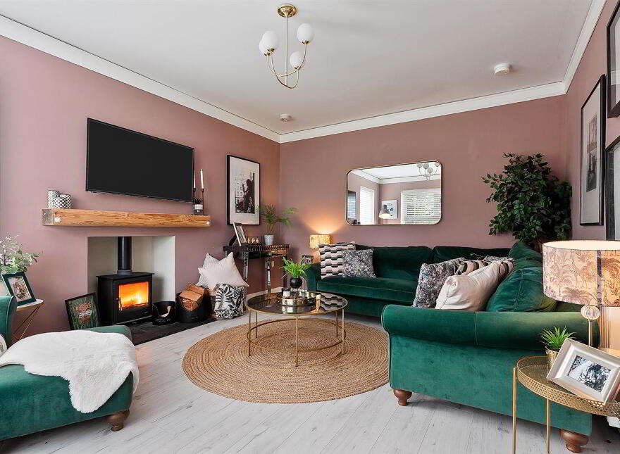 5d Feumore Road, Ballinderry Upper, Lisburn, BT28 2LJ