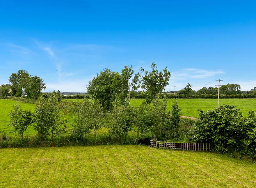 5d Feumore Road, Ballinderry Upper, Lisburn, BT28 2LJ