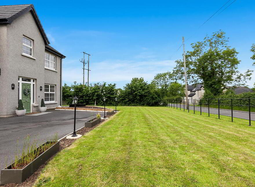 5d Feumore Road, Ballinderry Upper, Lisburn, BT28 2LJ