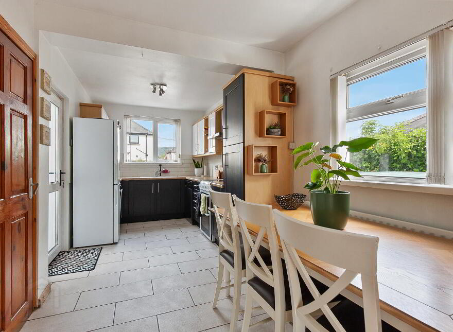 16 Lille Park, Upper Lisburn Road, Belfast, BT10 0LR