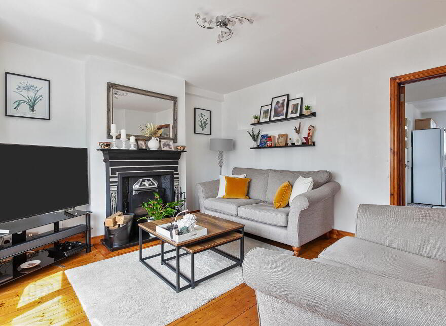 16 Lille Park, Upper Lisburn Road, Belfast, BT10 0LR