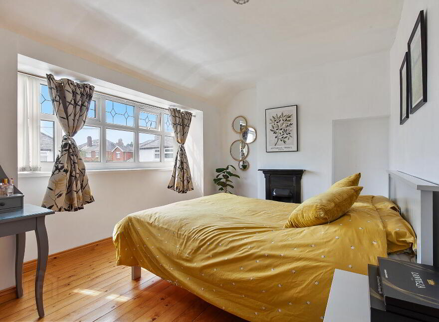 16 Lille Park, Upper Lisburn Road, Belfast, BT10 0LR