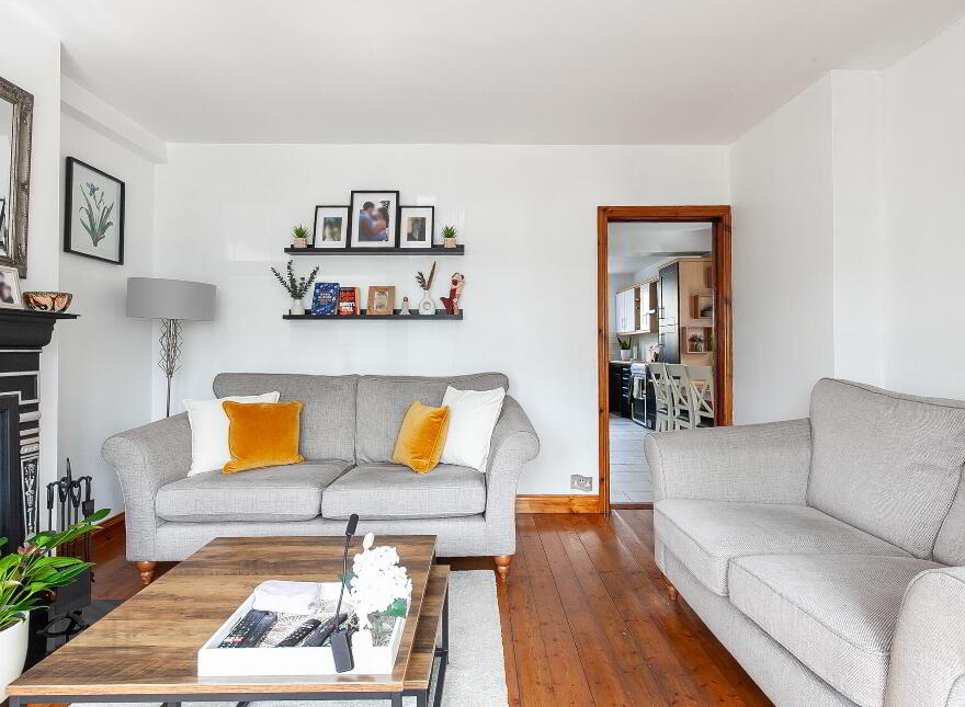 16 Lille Park, Upper Lisburn Road, Belfast, BT10 0LR