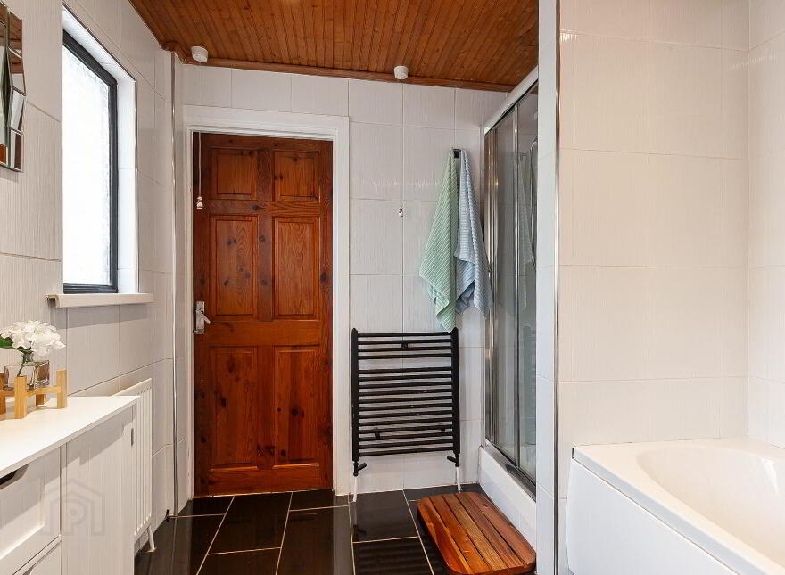 16 Lille Park, Upper Lisburn Road, Belfast, BT10 0LR