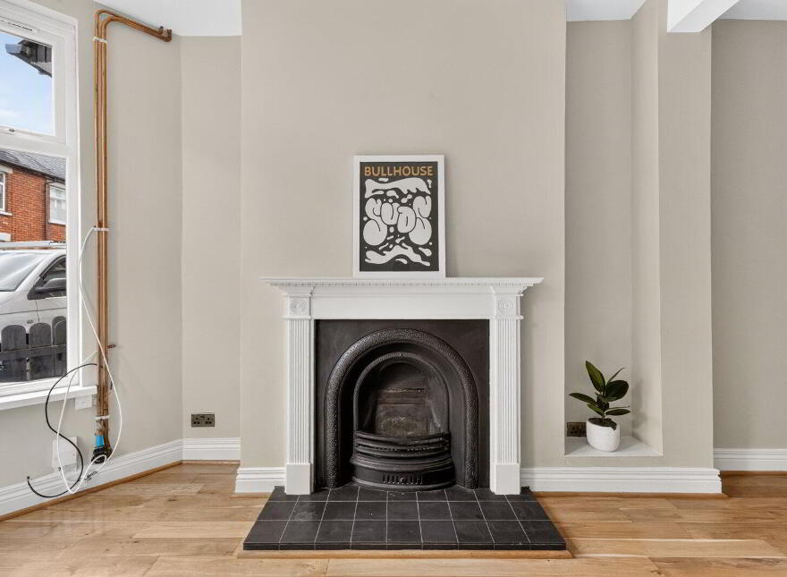 30 Lichfield Avenue, Belfast, BT5 5JQ