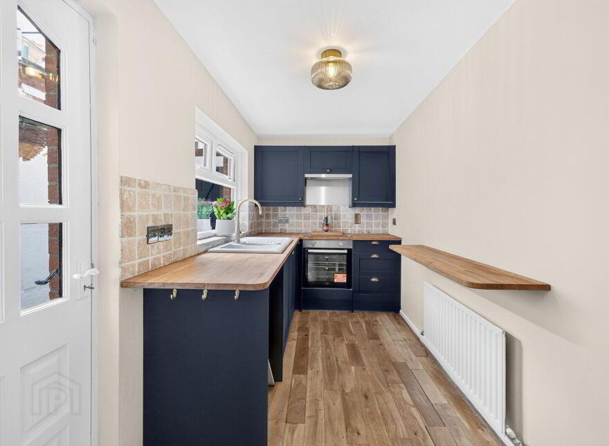 30 Lichfield Avenue, Belfast, BT5 5JQ