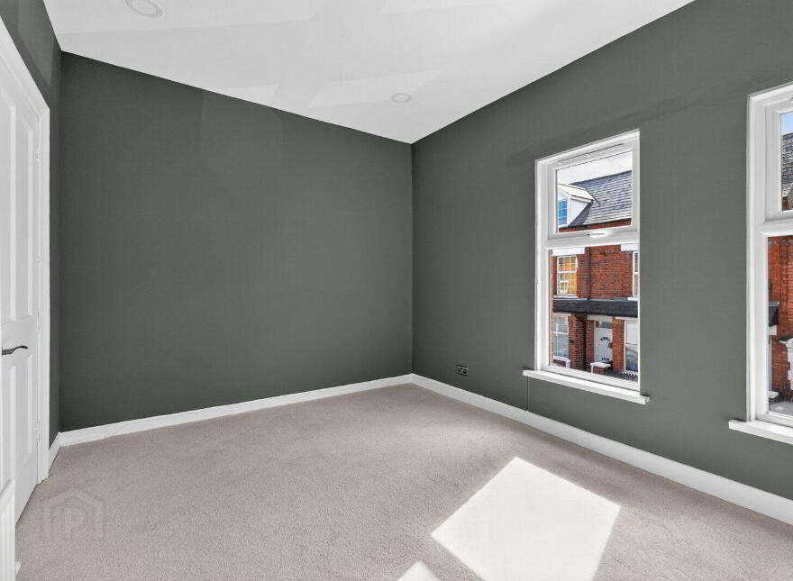 30 Lichfield Avenue, Belfast, BT5 5JQ
