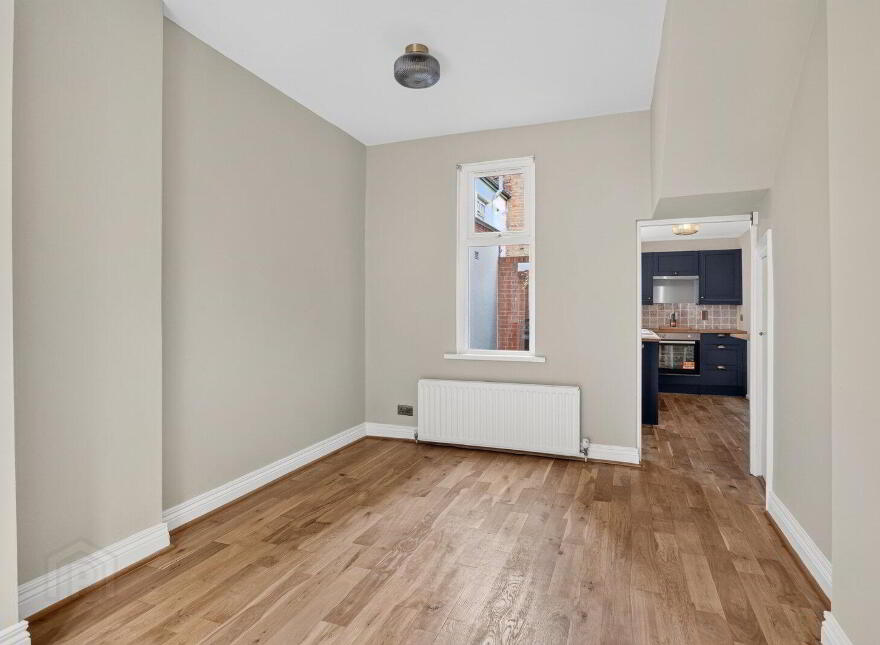 30 Lichfield Avenue, Belfast, BT5 5JQ