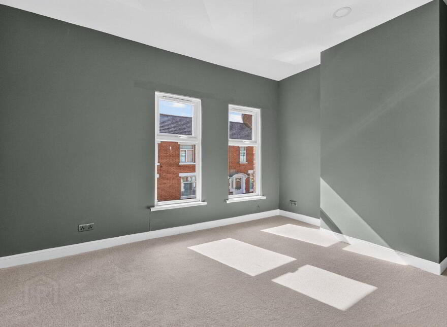 30 Lichfield Avenue, Belfast, BT5 5JQ