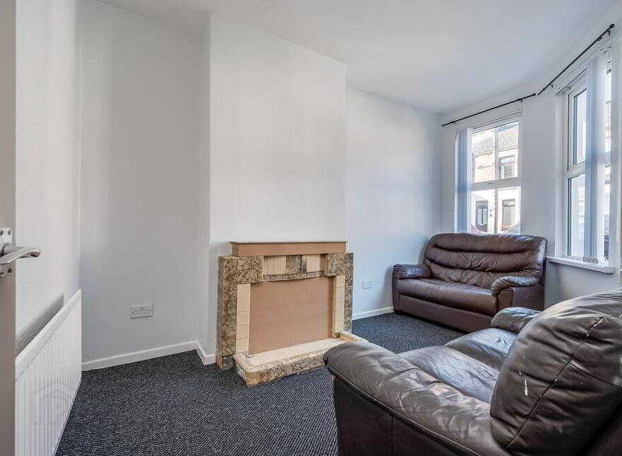 23 Lisburn Avenue, Belfast, BT9 7FX