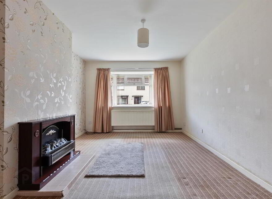 110 Ballycraigy Ring, Larne, BT40 2EX