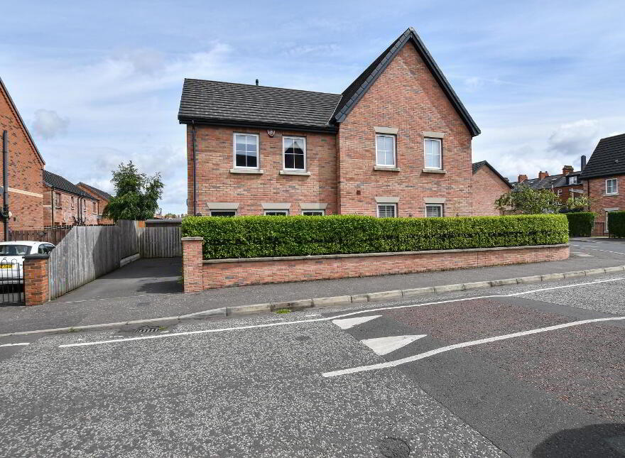 162 Broadway, Belfast, BT12 6HY