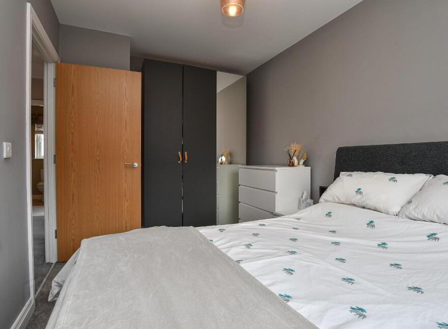 162 Broadway, Belfast, BT12 6HY