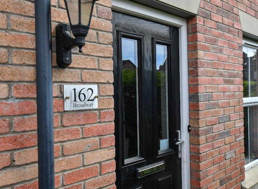 162 Broadway, Belfast, BT12 6HY