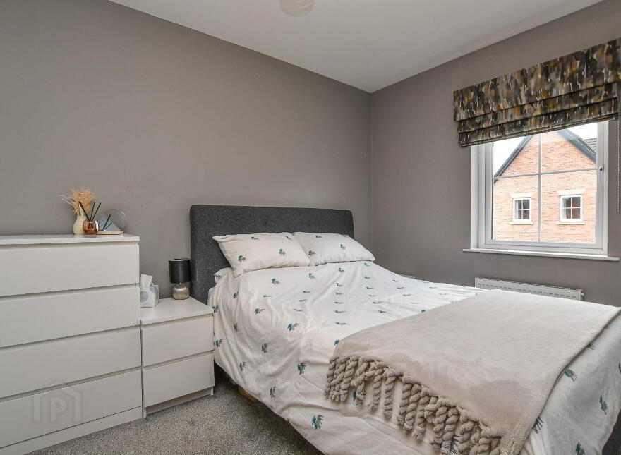 162 Broadway, Belfast, BT12 6HY