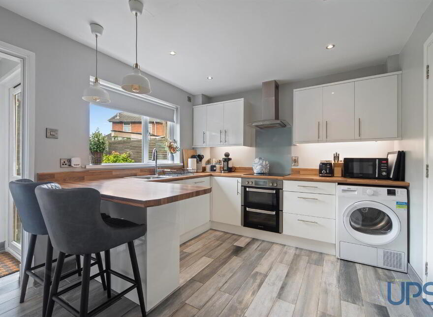 9 Greenane Drive, Blacks Road, Belfast, BT10 0NH