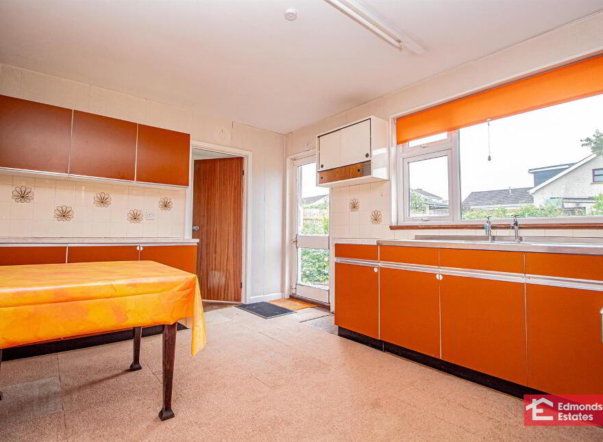 16 Galgorm Crescent, Ballymena, BT42 1BD