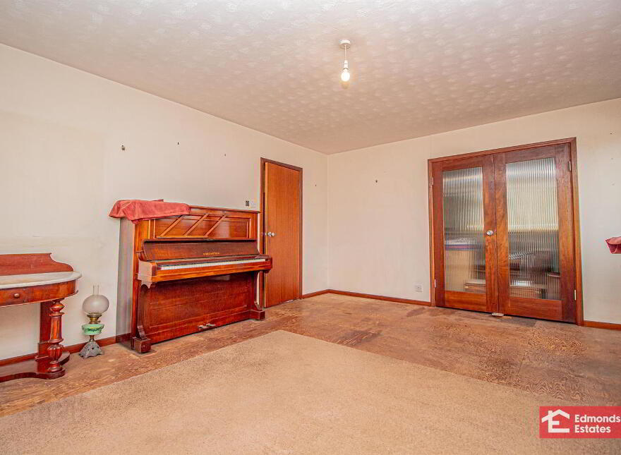 16 Galgorm Crescent, Ballymena, BT42 1BD