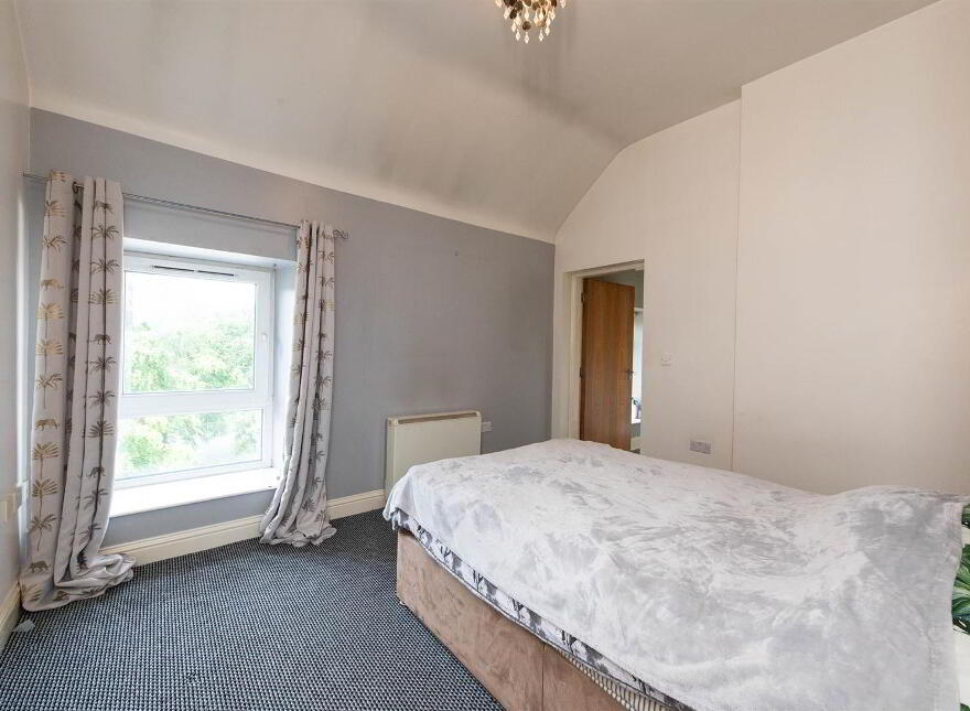 31B High Street, Ballynahinch, BT24 8AB