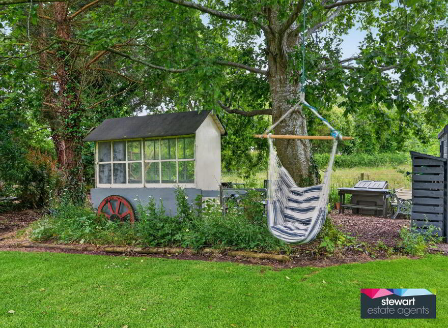 33a Lough Road, Ballinderry Upper, BT28 2LA
