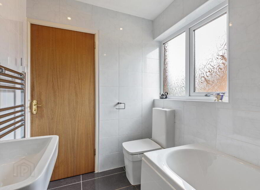 33 Bowtown Road, Newtownards, BT23 8SH