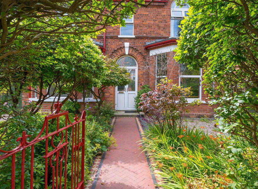7 Rosetta Park, Belfast, BT6 0DJ