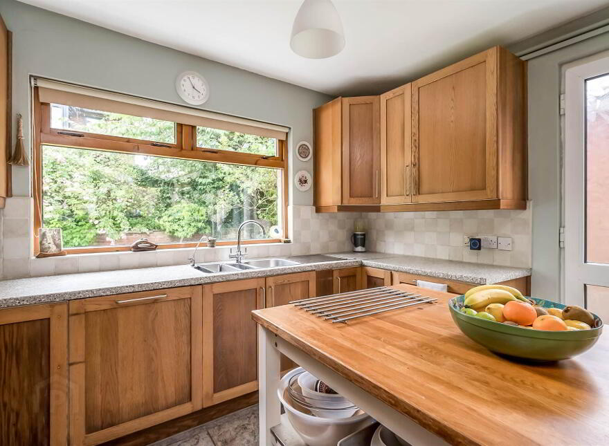 7 Rosetta Park, Belfast, BT6 0DJ