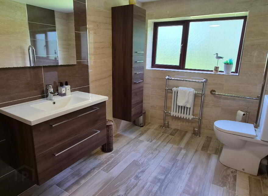 Windmill Road, Elphin, F45AE93