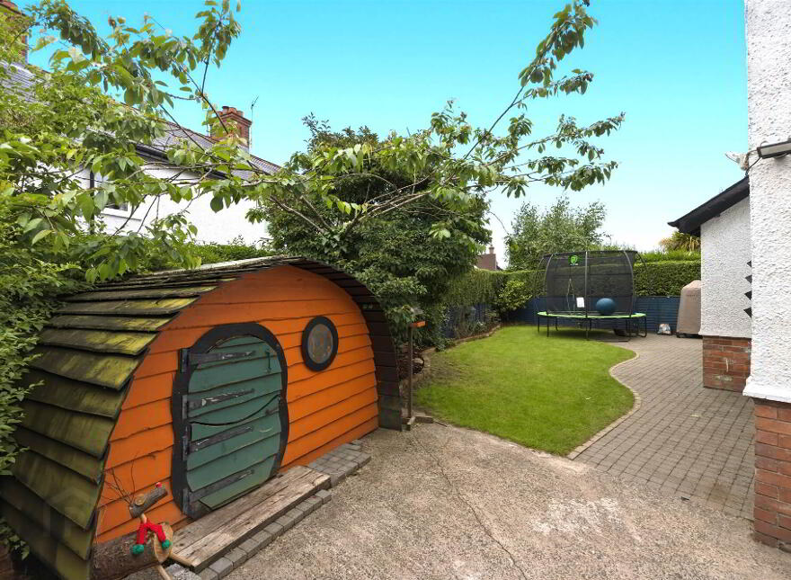 "Hillcrest", 19 Ormiston Park, Ballyhackamore, Belfast, BT4 3JT
