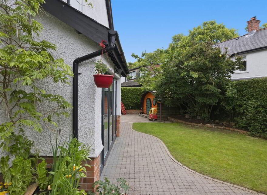 "Hillcrest", 19 Ormiston Park, Ballyhackamore, Belfast, BT4 3JT