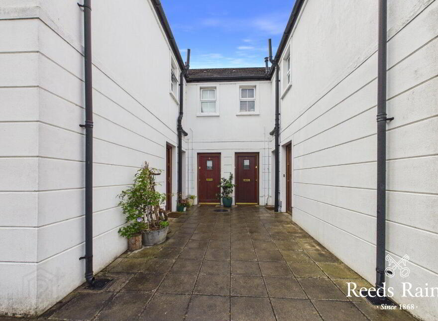 2 Rhanbuoy Gardens, Holywood, BT18 0GA