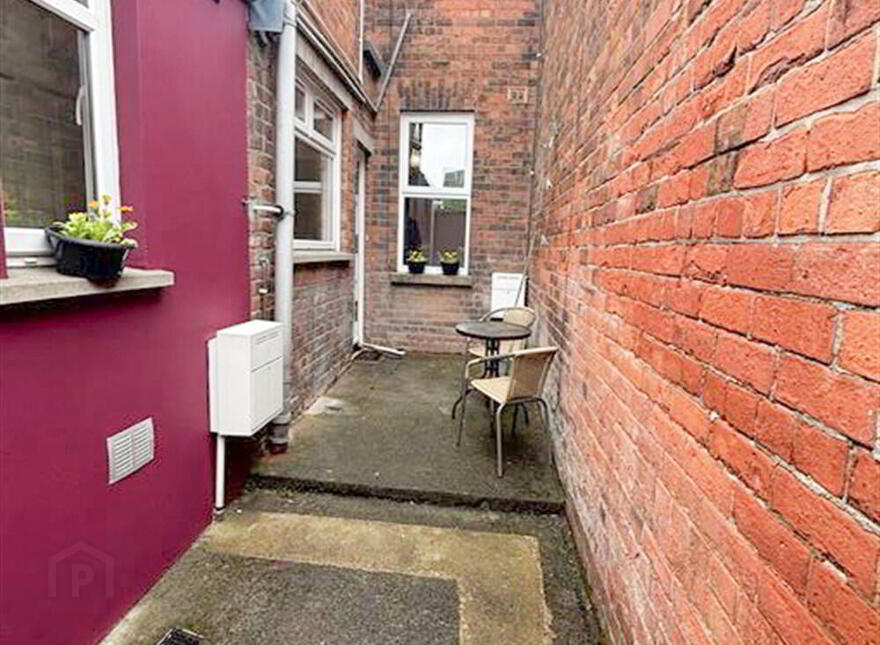 194A Ravenhill Road, Belfast, BT6 8EF