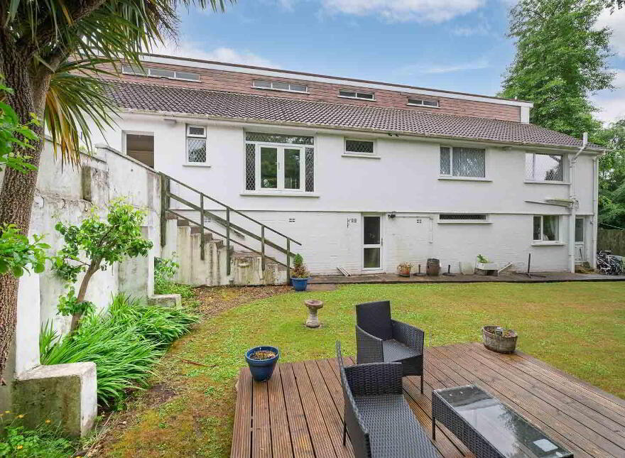 Elm Lodge, 8 Ardmore Terrace, Holywood, BT18 9BH
