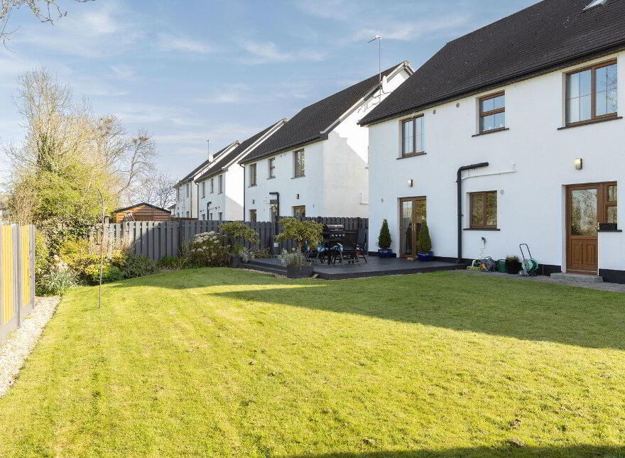15 Stoneleigh, Ballymore, N91HY06