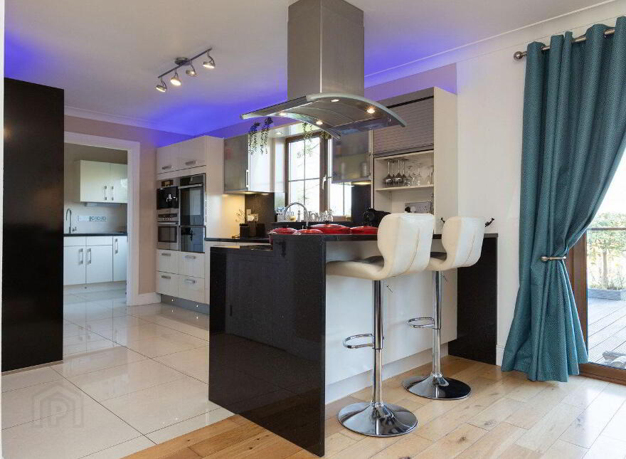 15 Stoneleigh, Ballymore, N91HY06