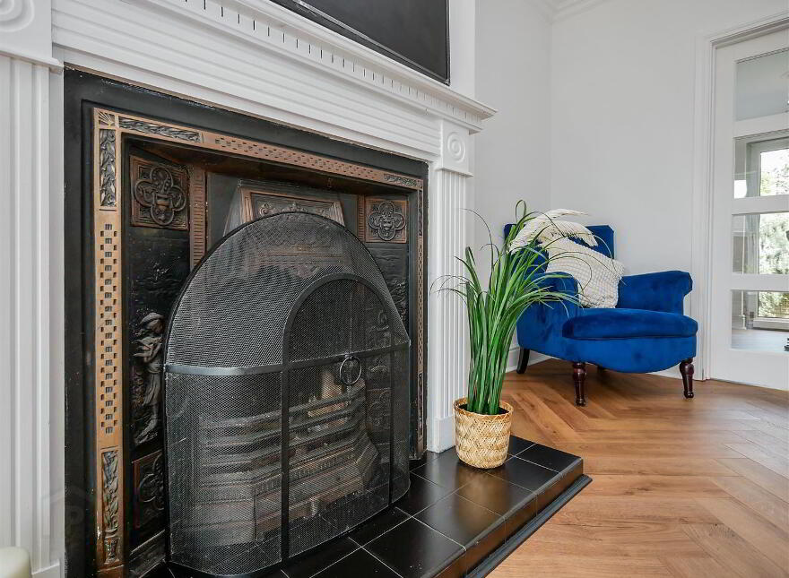 21 Manse Park, Carryduff, Belfast, BT8 8RX