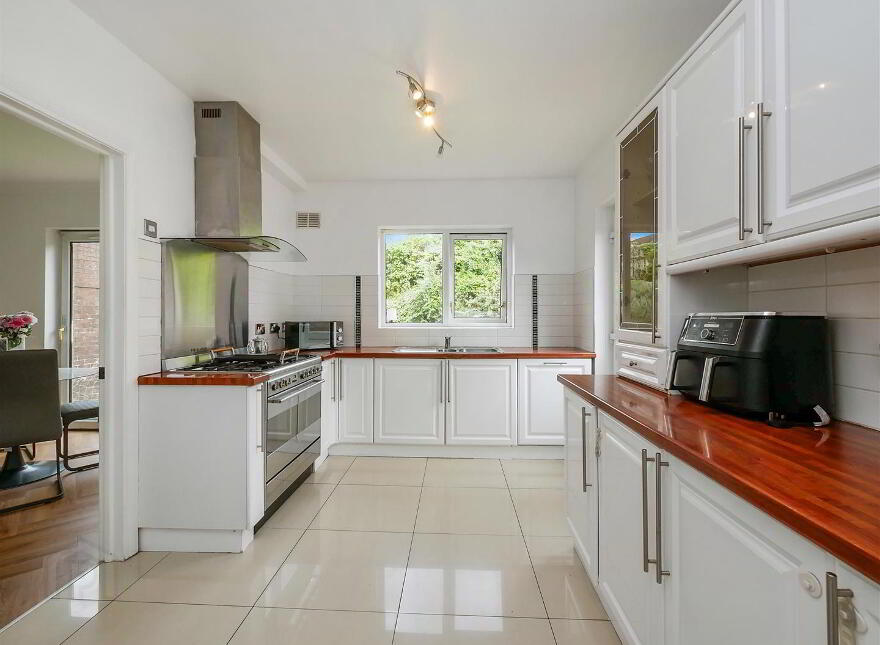 21 Manse Park, Carryduff, Belfast, BT8 8RX