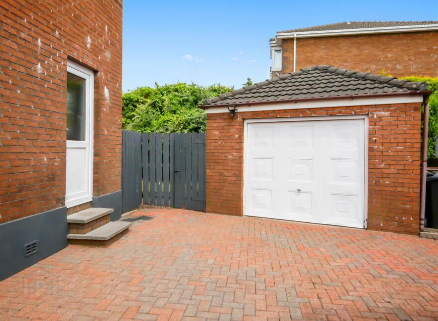 21 Manse Park, Carryduff, Belfast, BT8 8RX