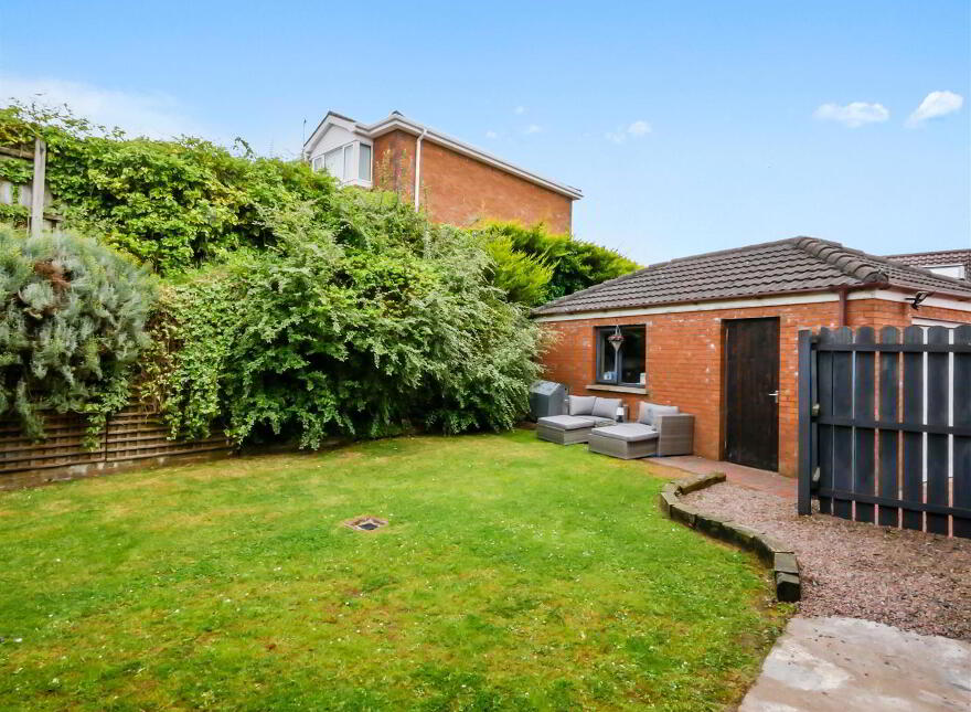 21 Manse Park, Carryduff, Belfast, BT8 8RX