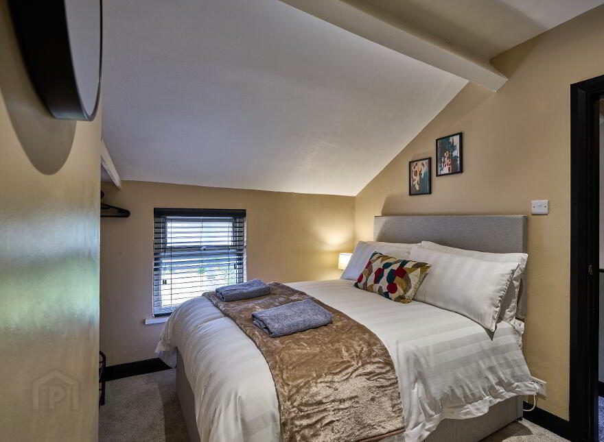 24 Castleton Gardens, Belfast, BT15 3BY