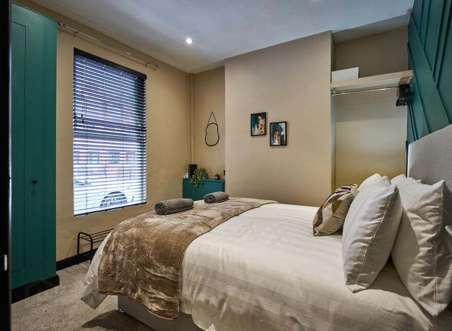 24 Castleton Gardens, Belfast, BT15 3BY